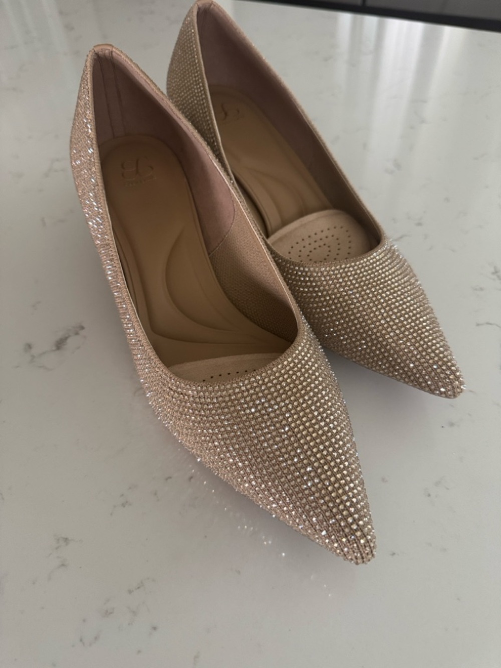 Gold EternalPace Diamond Pointed Toe Heeled Pump
